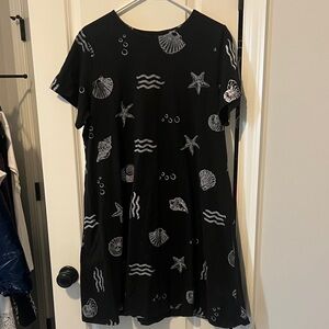 Links Casual Black Dress w/ Seashell Pattern size Large w/ pockets beach attire